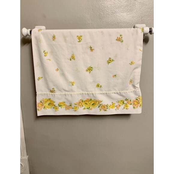 Vtg Mohawk  Standard Muslin Pillowcase Newcastle Yellow Floral Lace Scallop 70s - Picture 3 of 12